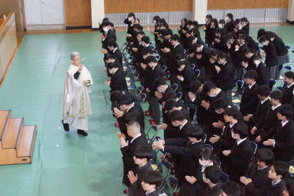 http://www.ursula.ed.jp/high/news/%E4%BB%A4%E5%92%8C7%E5%B9%B4%E5%8D%92 ...